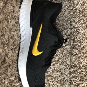 Women’s Nike shoes